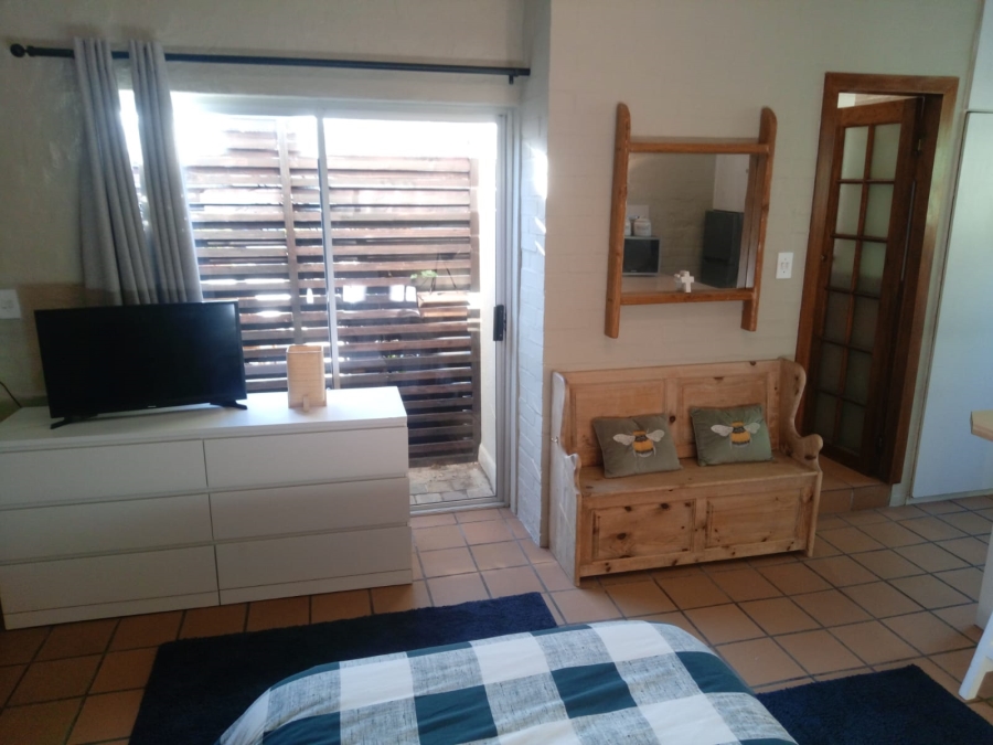 To Let 1 Bedroom Property for Rent in Plumstead Western Cape